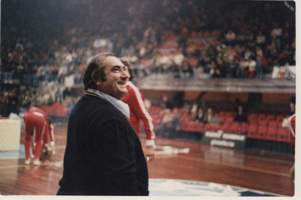 https://www.newbasketbrindisi.it/wp-content/uploads/2019/02/BASKET-ANNI-80-015.jpg