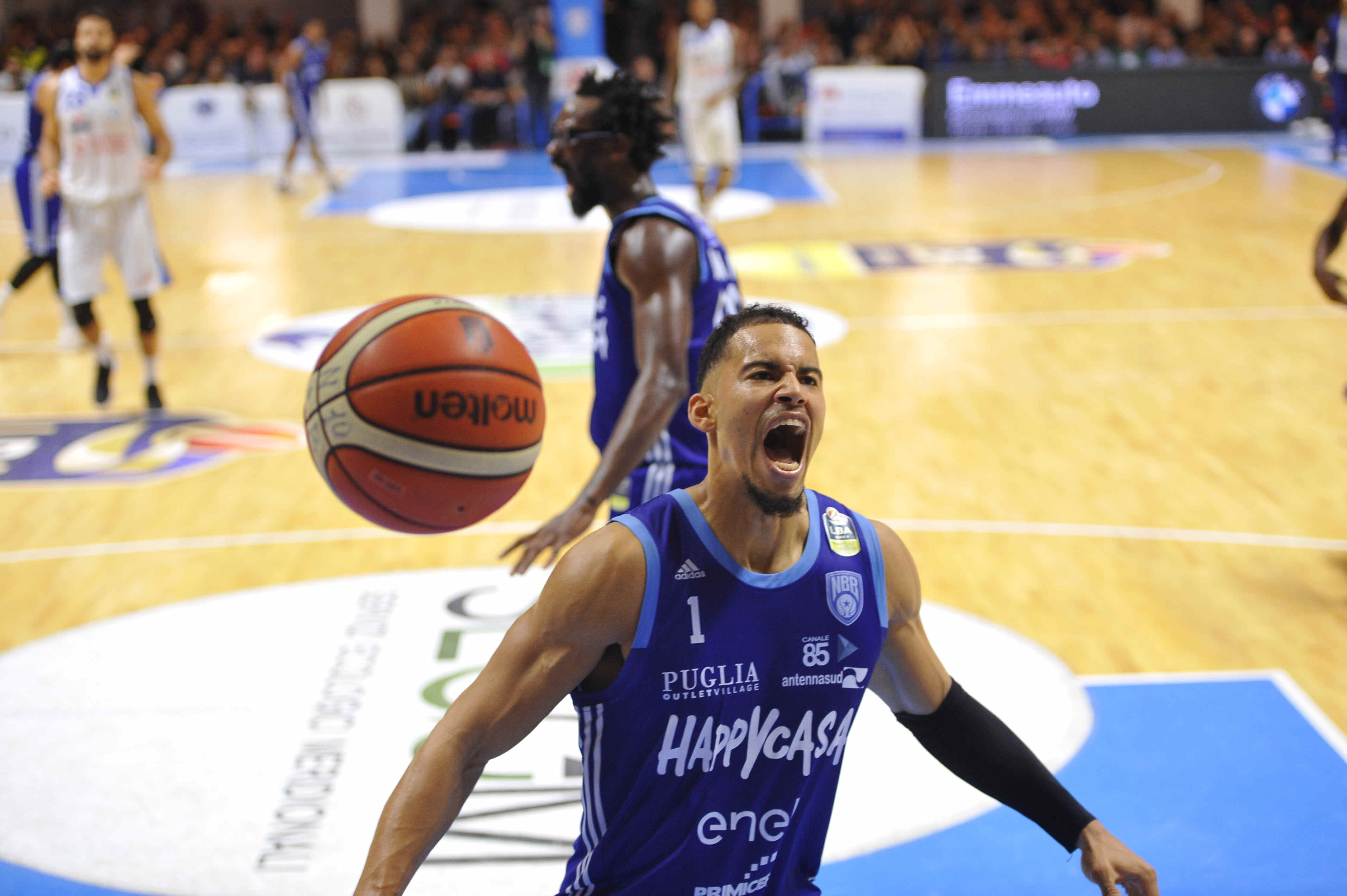 https://www.newbasketbrindisi.it/wp-content/uploads/2019/03/VIN_4685.jpg