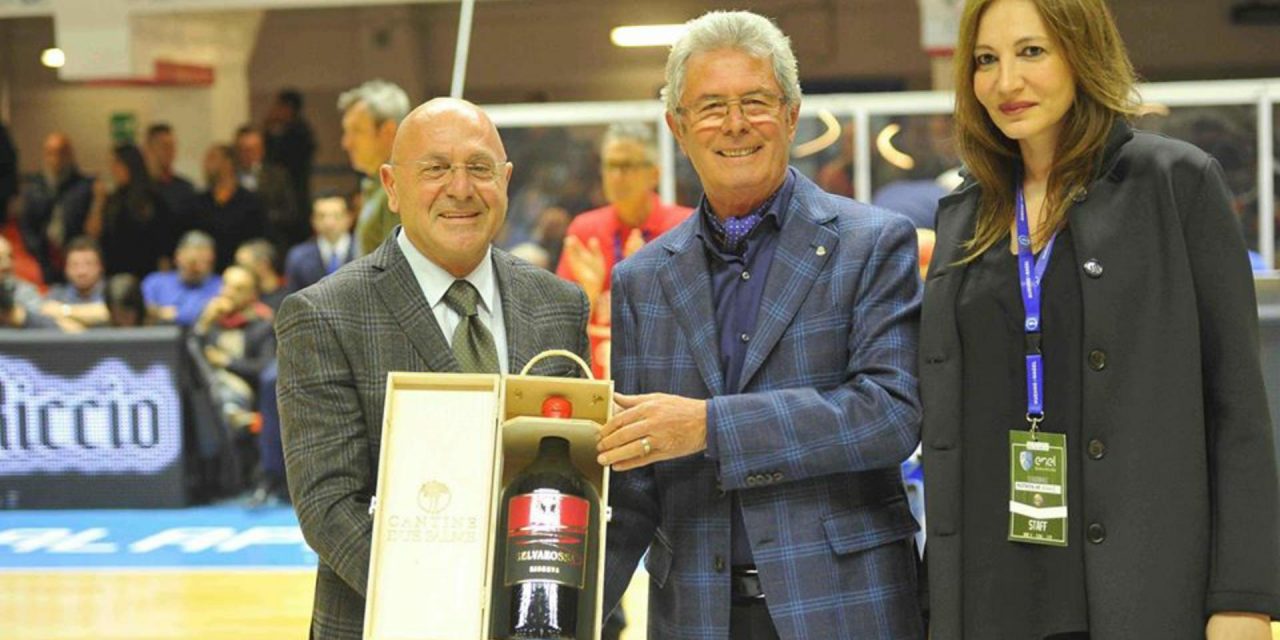 https://www.newbasketbrindisi.it/wp-content/uploads/2019/12/15123239_10154130259395745_3325308155801078788_o-1-1280x640.jpg