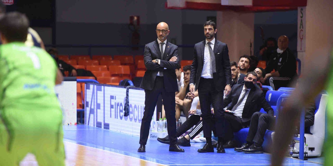 https://www.newbasketbrindisi.it/wp-content/uploads/2021/09/DSC_1724-1280x640.jpg