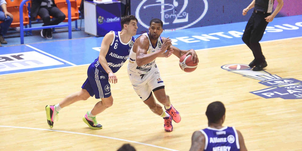 https://www.newbasketbrindisi.it/wp-content/uploads/2021/10/DSC_0597-1280x640.jpg