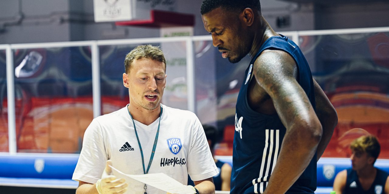 https://www.newbasketbrindisi.it/wp-content/uploads/2022/08/Vincenzo_Tasco_10-1280x640.jpg