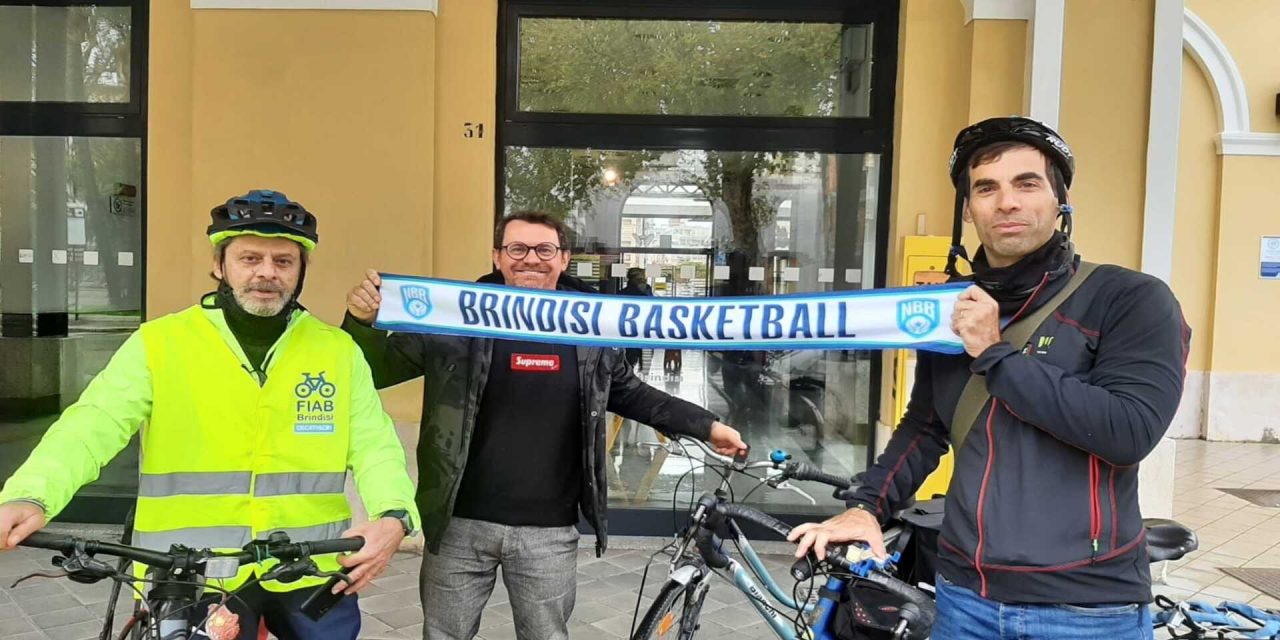 https://www.newbasketbrindisi.it/wp-content/uploads/2023/03/fiab-bici-1280x640.jpg