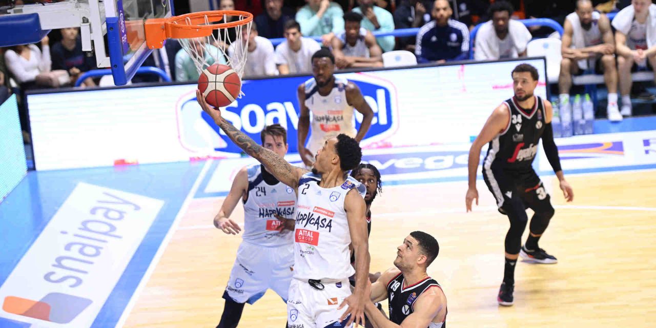 https://www.newbasketbrindisi.it/wp-content/uploads/2023/09/adesivo-campo-1280x640.jpg