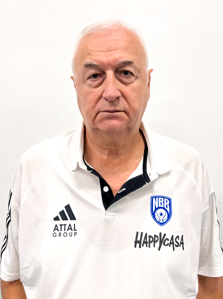 https://www.newbasketbrindisi.it/wp-content/uploads/2023/11/Coach-Sakota.png