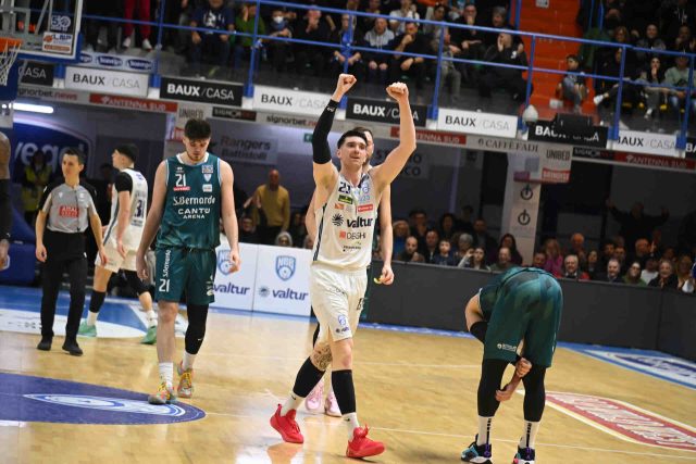 Ruggito del PalaPentassuglia: è una grande Valtur Brindisi!
