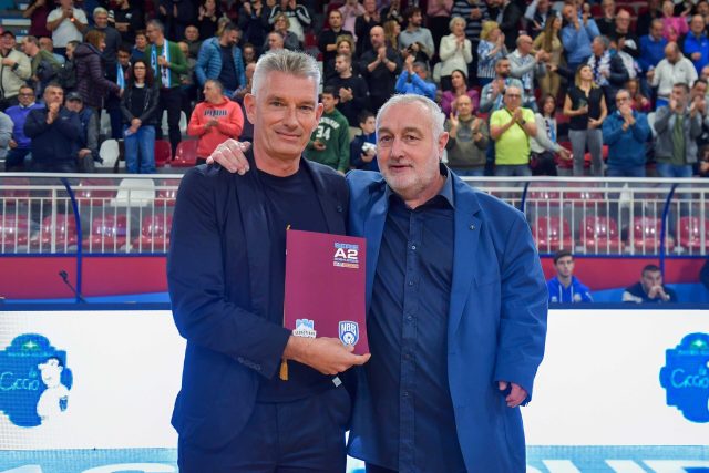 Il Direttore sportivo Leo De Rycke ospite in studio a TeleRegione per la trasmissione Zona Basket