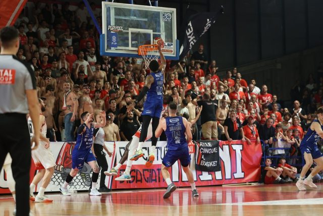 Brindisi getta il cuore oltre l’ostacolo ma non basta, Rimini conquista la semifinale