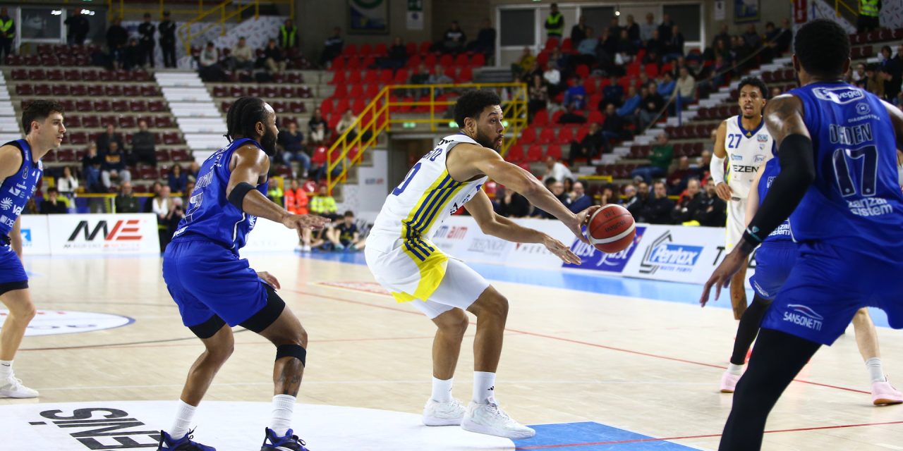 https://www.newbasketbrindisi.it/wp-content/uploads/2025/06/9BXpsqkG1kuMH30AsKe3UdmkQgqmv8-1-1280x640.jpg