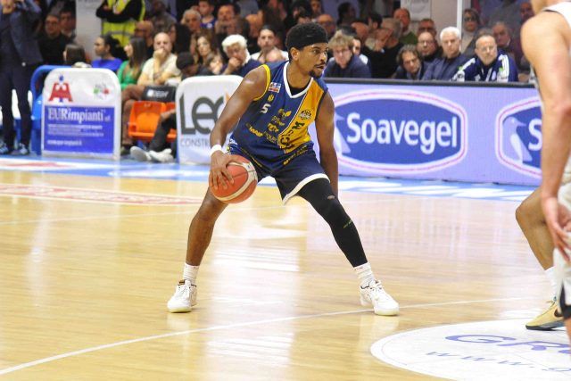 Blake Francis completa il roster Valtur Brindisi
