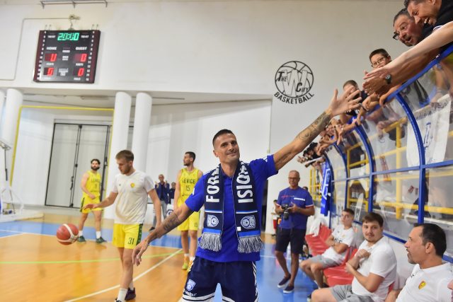 La “sua” venti è ritirata, Cincia indosserà a Brindisi la canotta numero tre