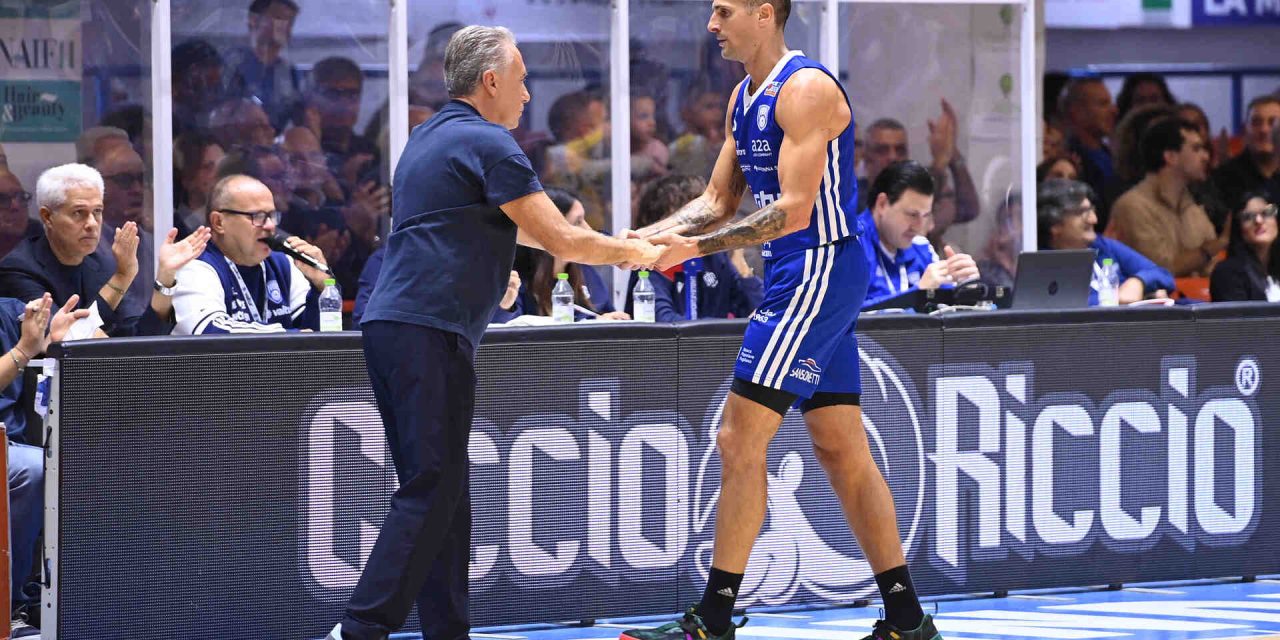 https://www.newbasketbrindisi.it/wp-content/uploads/2025/11/DSC_3500-1280x640.jpg