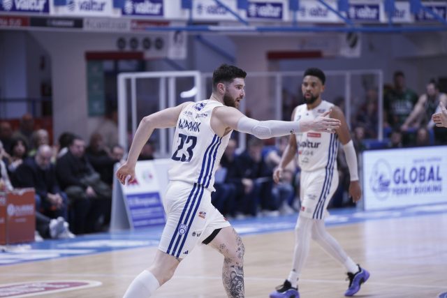 Capitan Todor Radonjic ospite in studio a Zona Basket su Teleregione