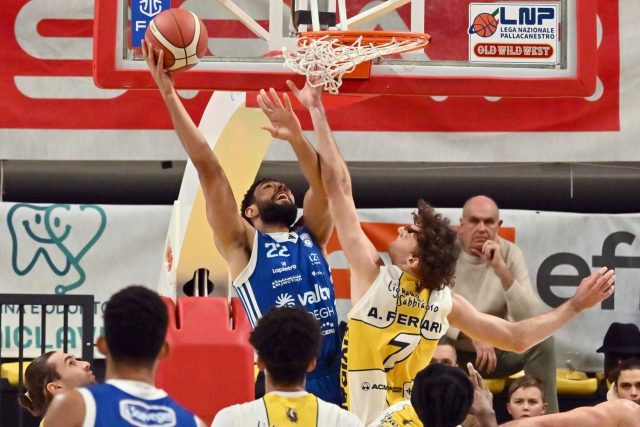 Brindisi non ingrana in trasferta: sconfitta a Cividale, salva la differenza punti nel finale