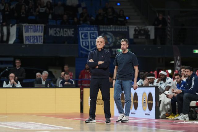 Bucchi: “La squadra ha combattuto, le ottime percentuali da tre punti di Pesaro hanno fatto la differenza”