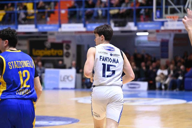 Tommaso Fantoma ospite in studio a Zona Basket su TeleRegione