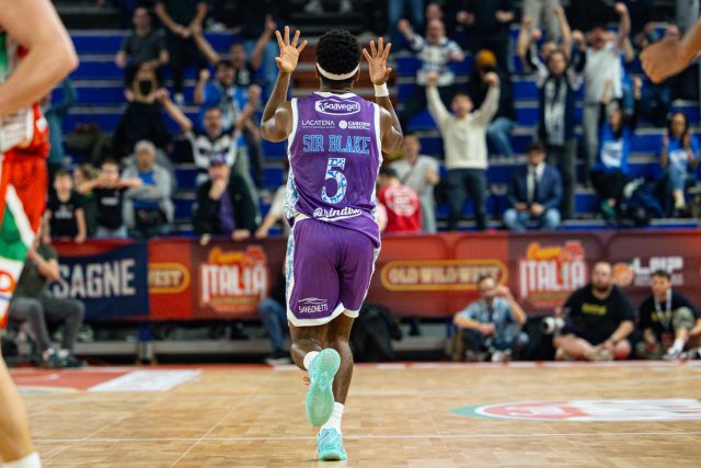 Blake Francis ospite in studio a Zona Basket su Teleregione