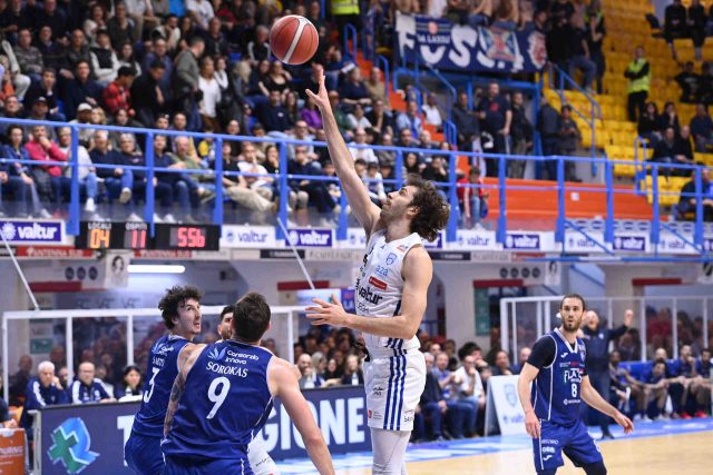 Fortitudo Bologna espugna il PalaPentassuglia e stacca la Valtur in classifica