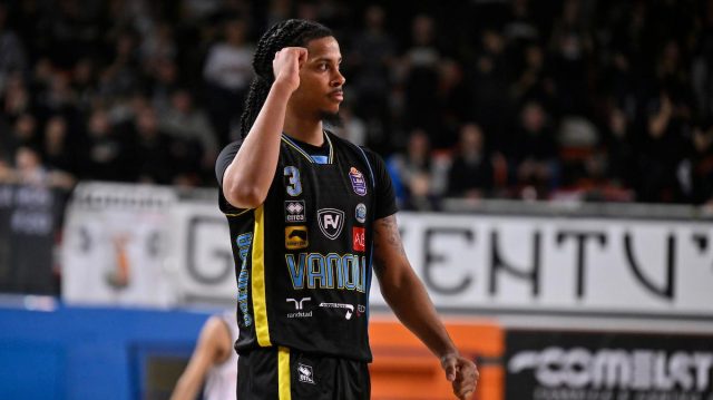 Accordo con Tajion Jones