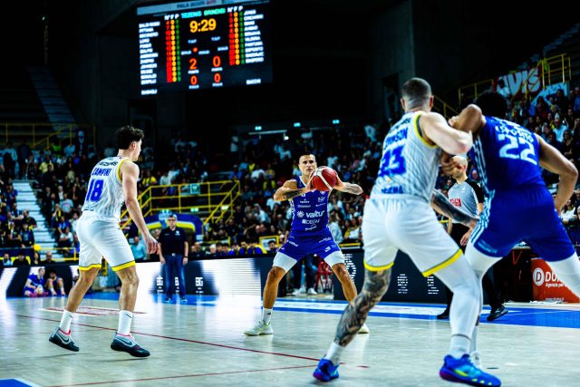 A Verona il punto del 2-0, la serie ora si sposta a Brindisi