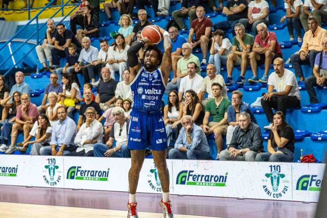 Valtur Brindisi vince a Cremona al debutto stagionale