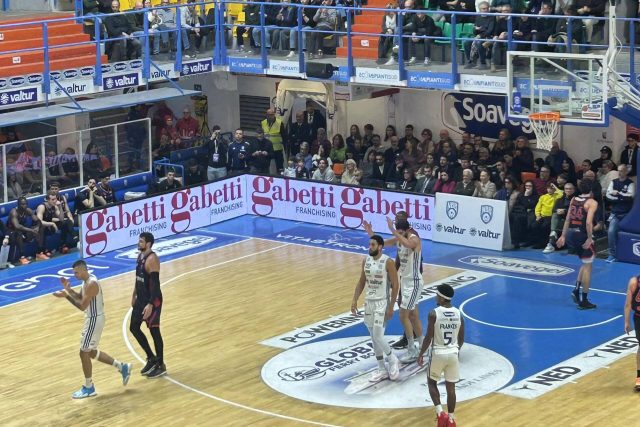 Gabetti Franchising di Brindisi Centro sponsor ufficiale NBB
