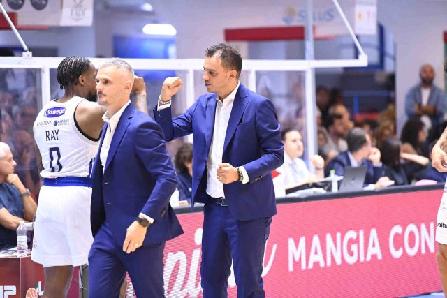 Valtur Brindisi veste Sartoria Massacri
