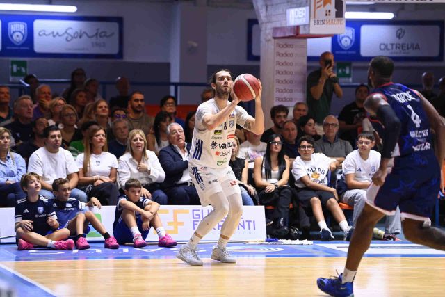 Caffè Ausonia match sponsor Valtur Brindisi-Avellino Basket. Brienza: “Nuove gerarchie e responsabilità da condividere”