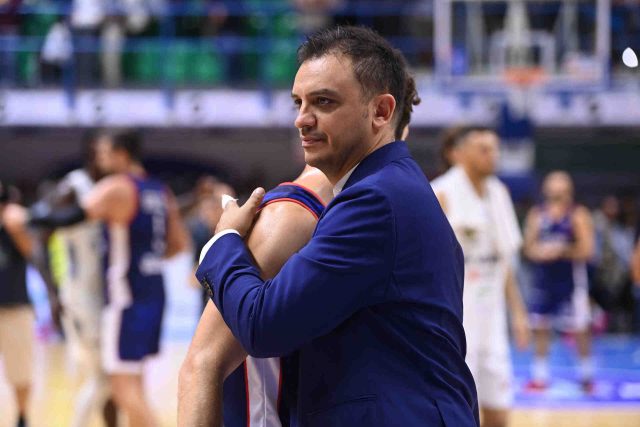 Brienza: “Ottimi tre quarti, poi un calo ma siamo stati bravi nei momenti clou. Ho la fortuna di allenare dieci atleti intercambiabili”